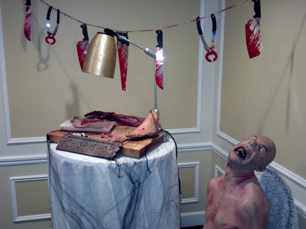 141011 Kings Dominion Haunt VIP Meal Decorations