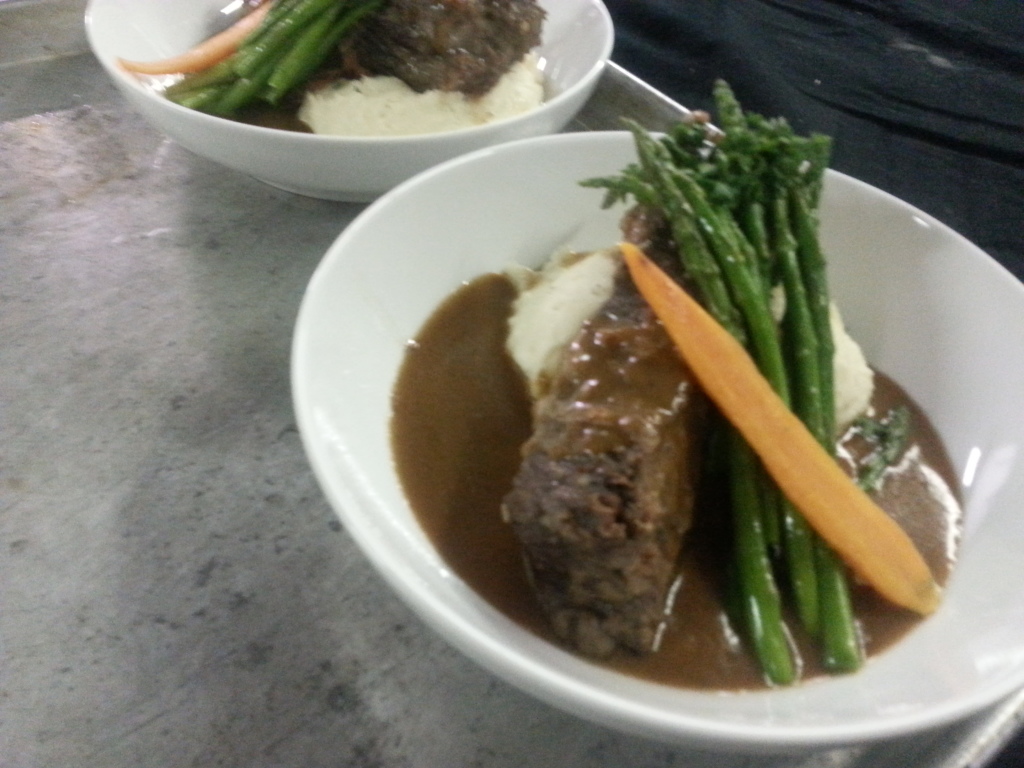 141012 Kings Dominion Haunt VIP Meal (Braised Beef Short Ribs with Red Wine Reduction, Sour Cream Whipped Potatoes, Grilled Asparagus, Glazed Malibu Carrots and White Truffle Oil Popcorn Garnish