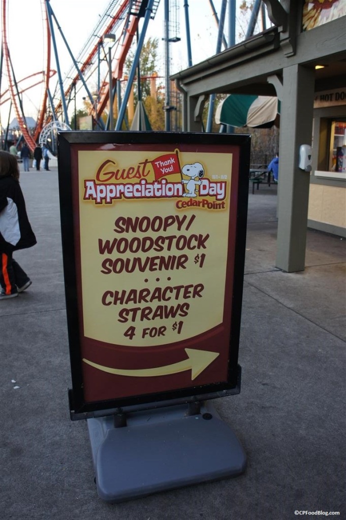 141102 Cedar Customer Appreciation $1 Snoopy & Woodstock Cups; Peanuts Straws 4 for $1