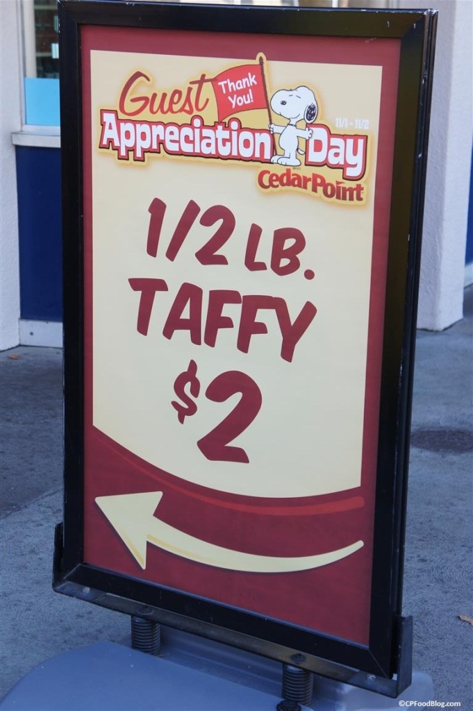 141102 Cedar Customer Appreciation $2 Half Pound Taffy