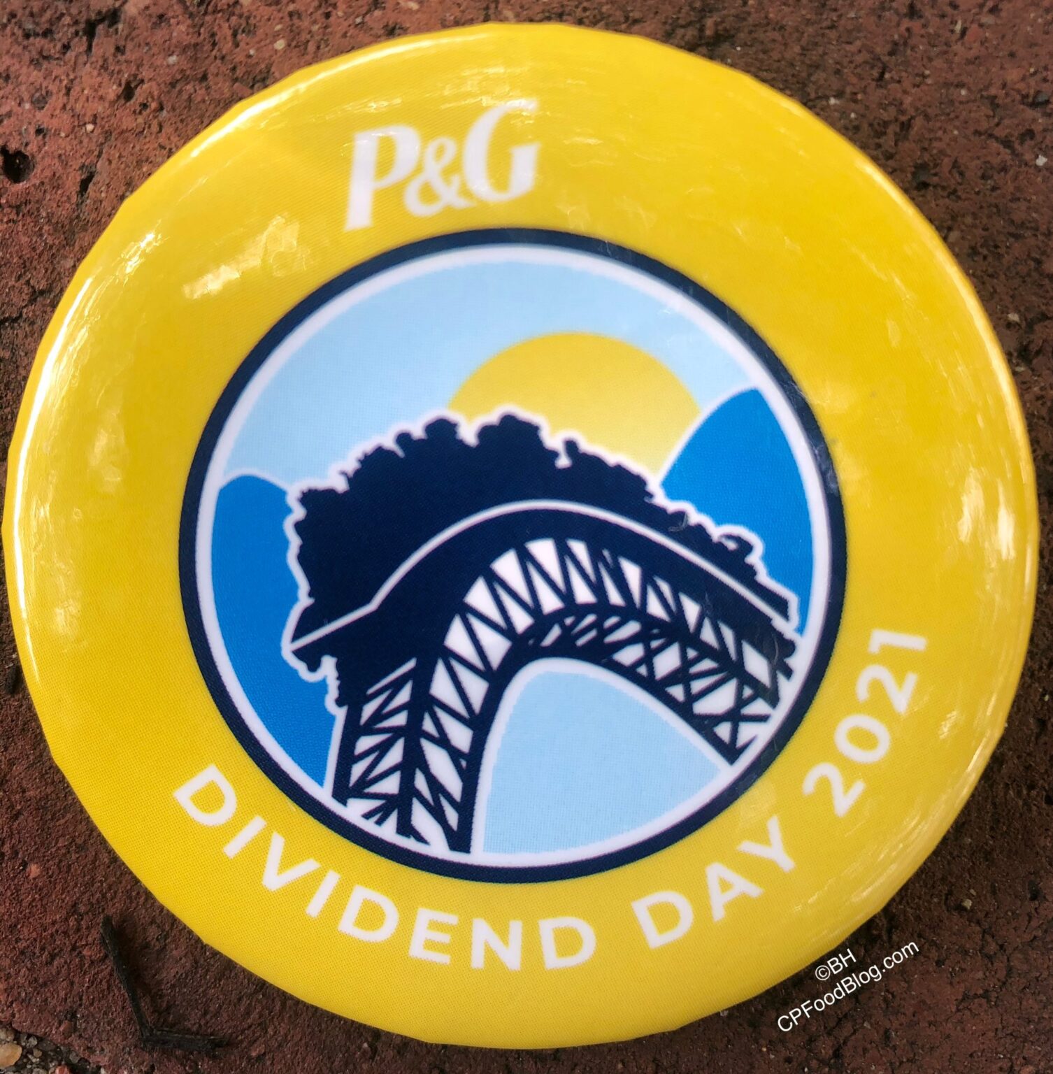 Kings Island Procter & Gamble Dividend Days Buttons CP Food Blog