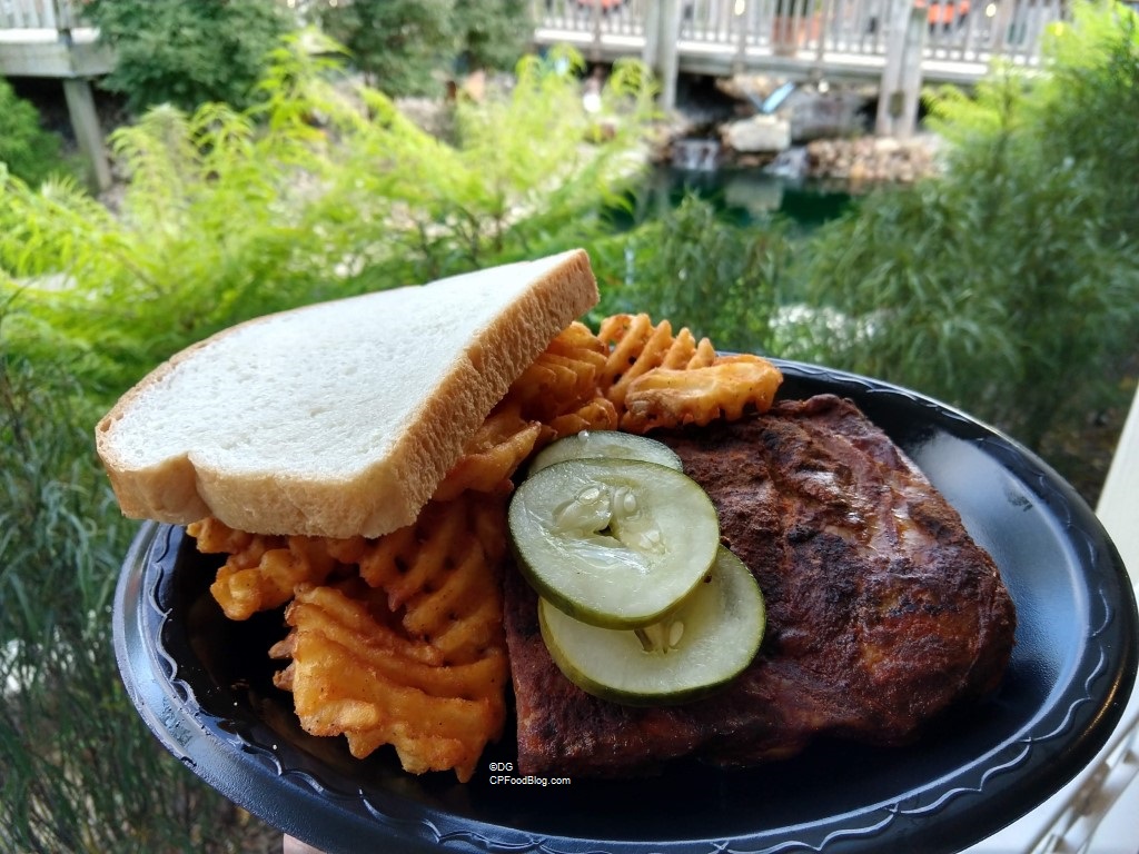 2019 Worlds of Fun New Haunt Items at Cotton Blossom BBQ - FUN